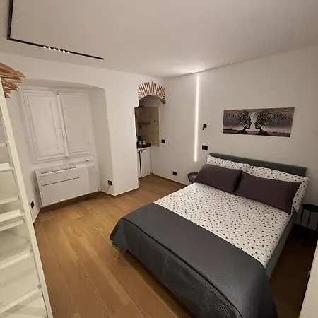 La Casetta Di Nic Apartment *